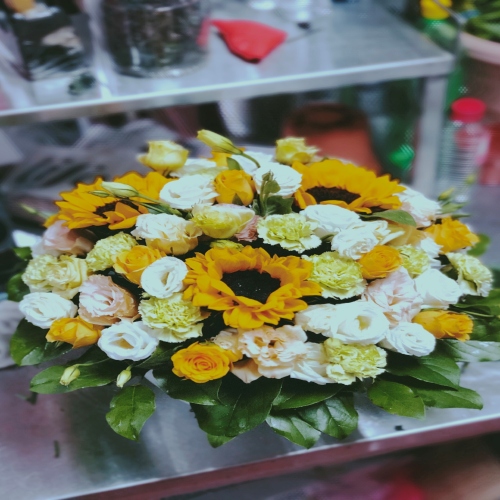 Floral arrangement (1)